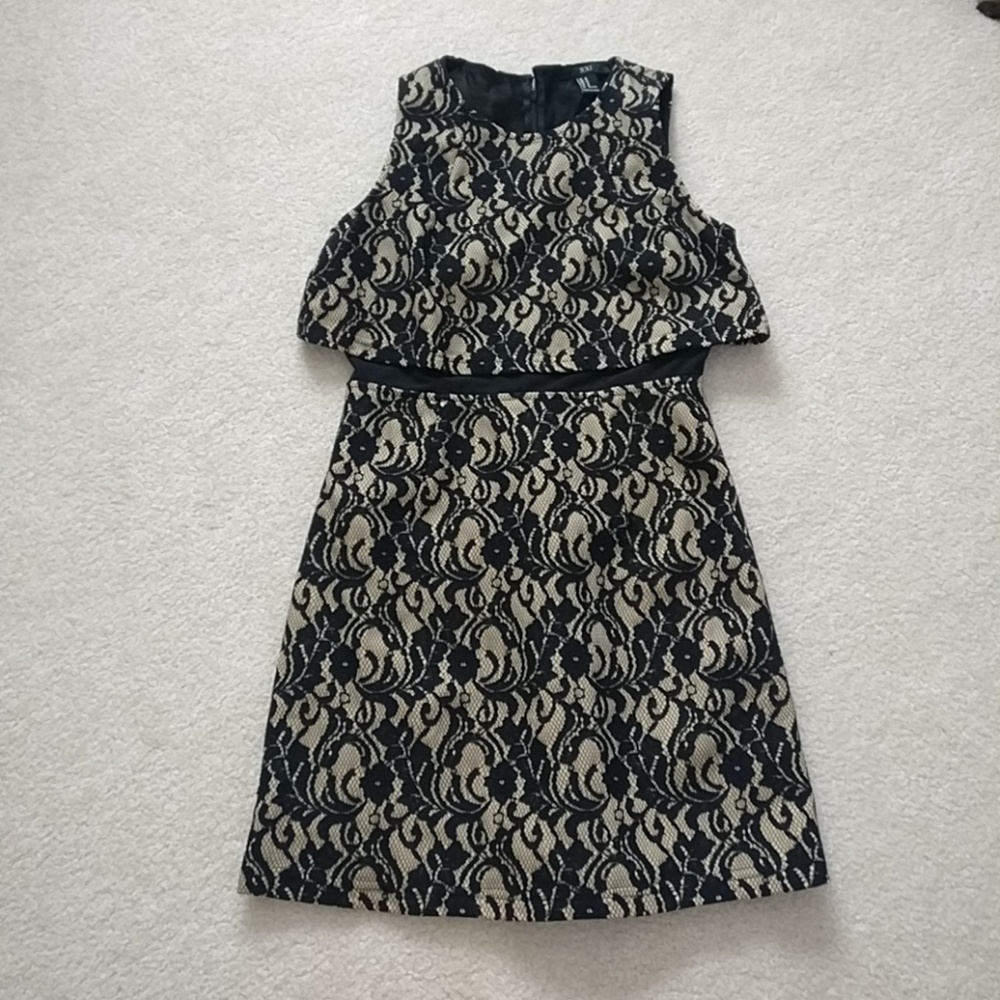 Forever 21 lace dress